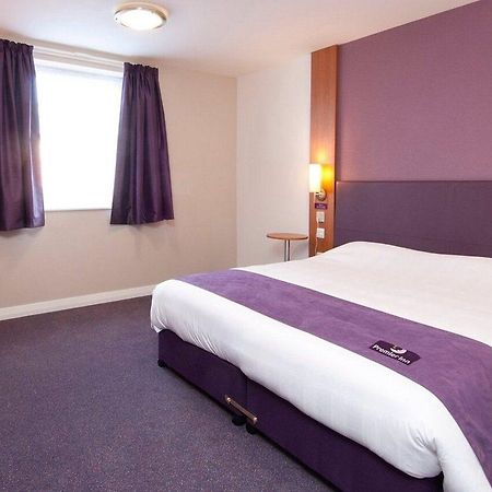 Premier Inn Lymington Exterior foto