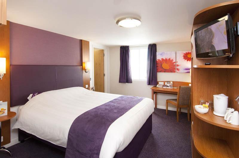 Premier Inn Lymington Exterior foto